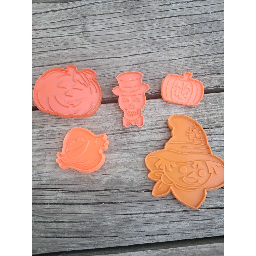 Wilton Spooky Cookie Cutters Set of  Vintage 1990 Halloween Baking  A3